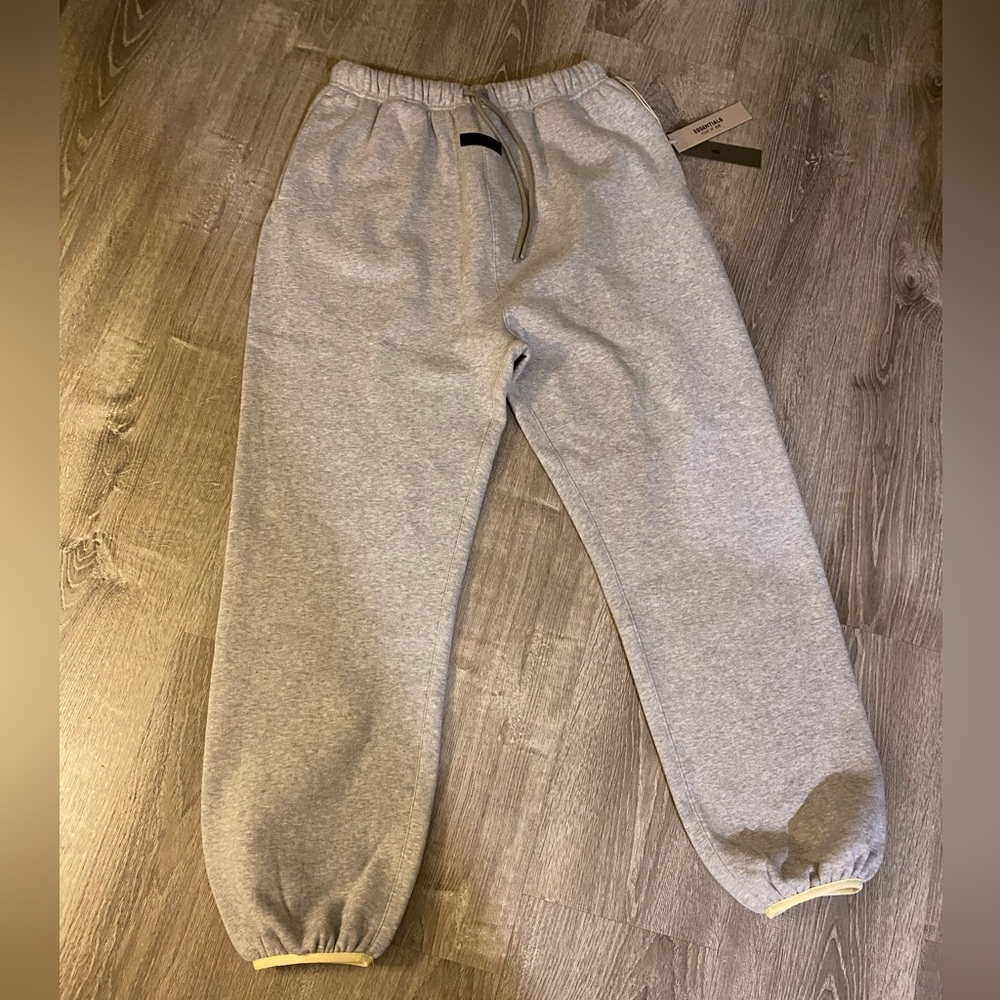 NWT Women’s Essential Fear of God Light Heather Grey